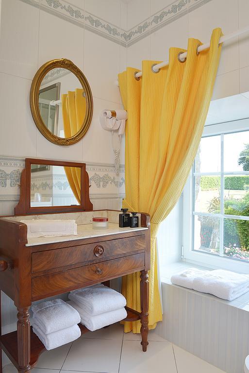 Vakantiehuis De La Motte Jean Saint-Coulomb